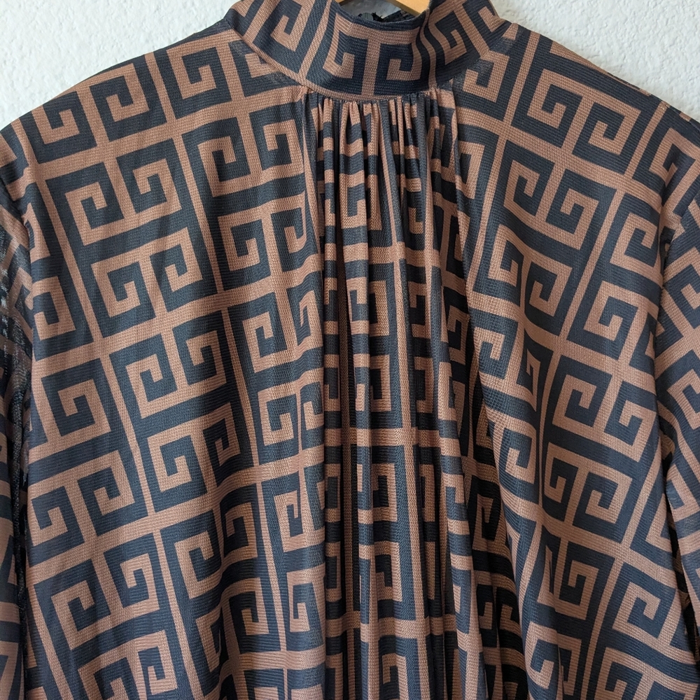 Geometric Pattern In Brown And Black Top Blouse Long Sleeves Sz. 1X - Picture 4 of 11